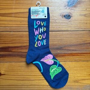 Blue Q Women’s Crew Blue Love Message Socks, NWT, 5-10